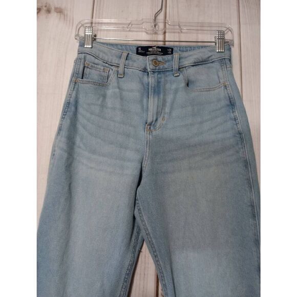 Hollister Jeans Ladies 25 Ultra High Rise Mom Vintage stretch distressed light w - Picture 3 of 8